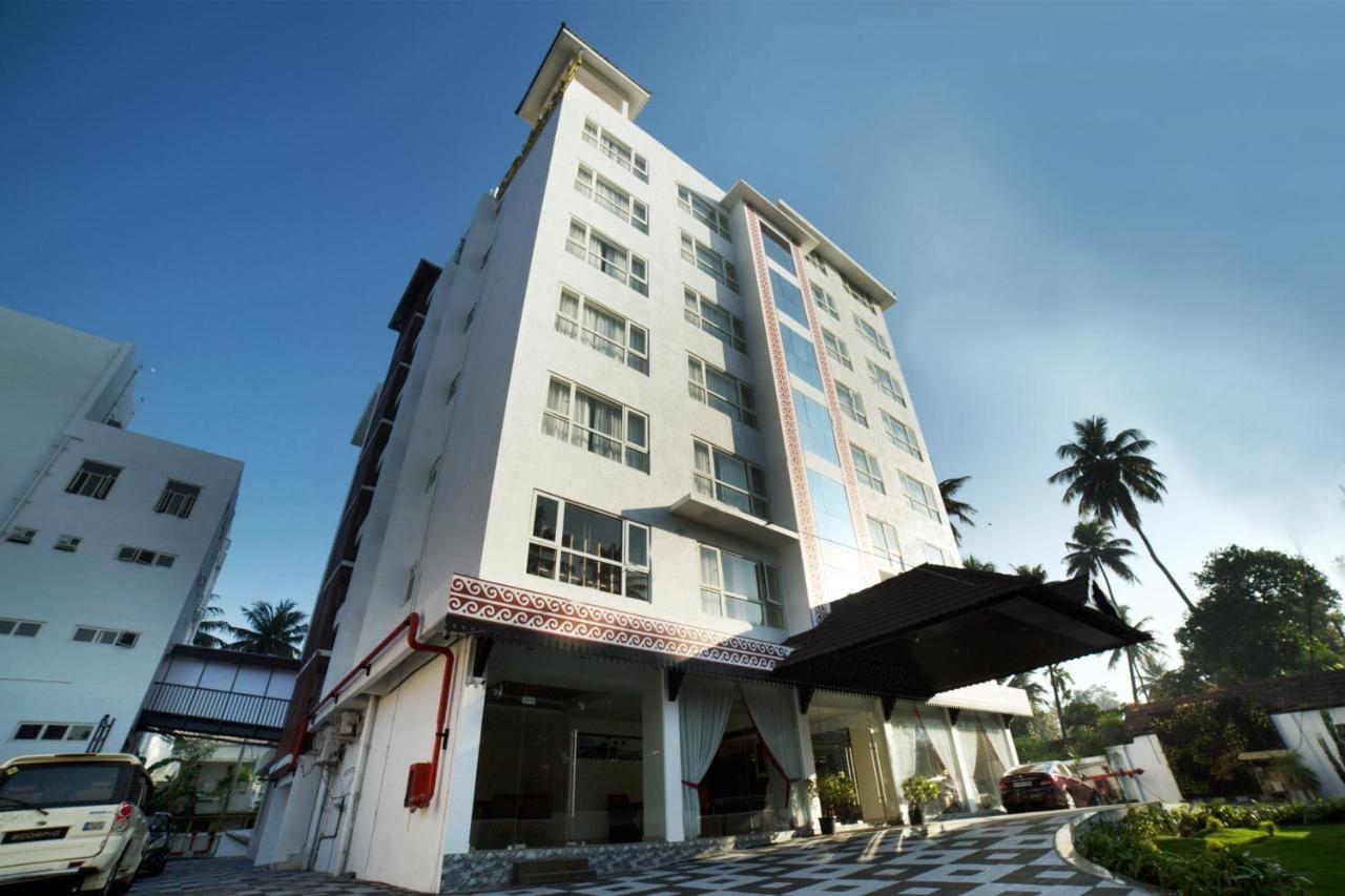 Vivin Luxury Suites Thiruvananthapuram Esterno foto