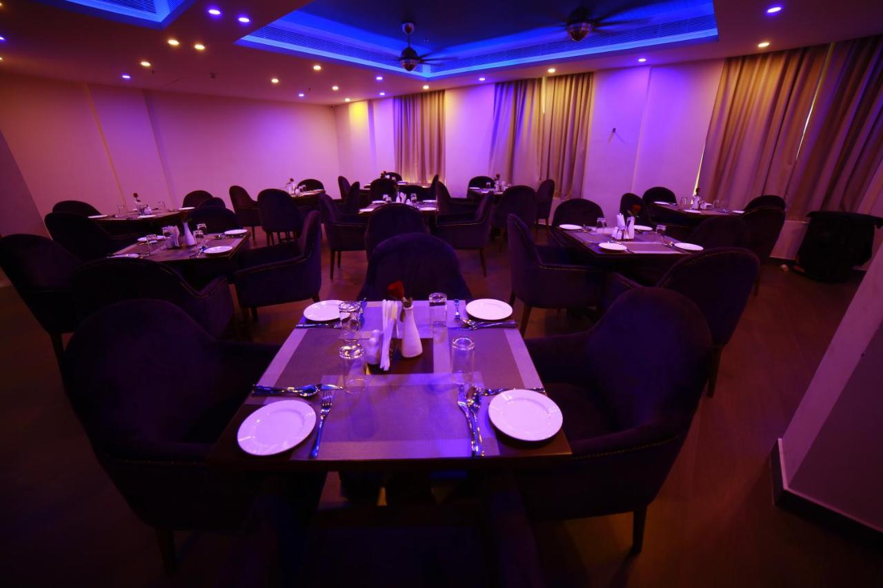 Vivin Luxury Suites Thiruvananthapuram Esterno foto