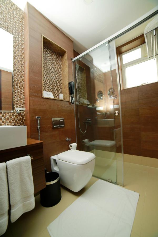 Vivin Luxury Suites Thiruvananthapuram Esterno foto